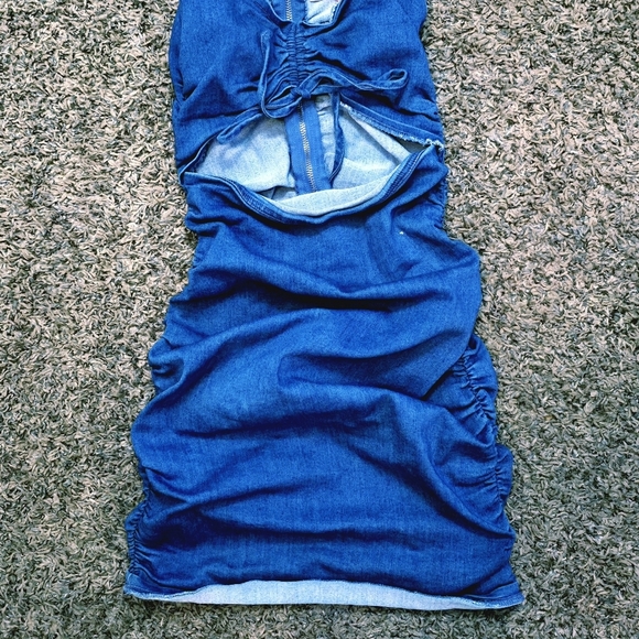 MELEPE Ruched Denim Bodycon Mini Dress – Cutout, Zip Front, Size L - Picture 4 of 7